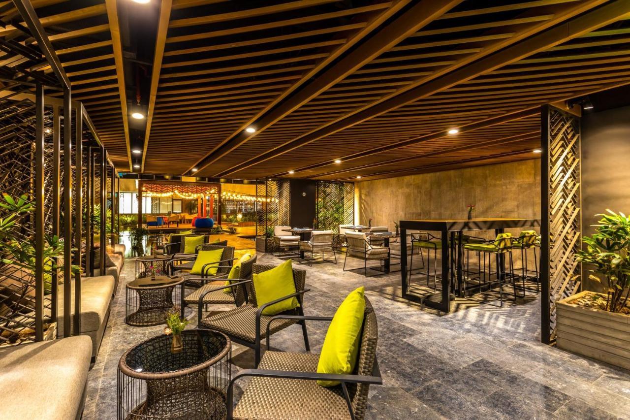 Hotel Crowne Plaza Vientiane By Ihg Exterior foto
