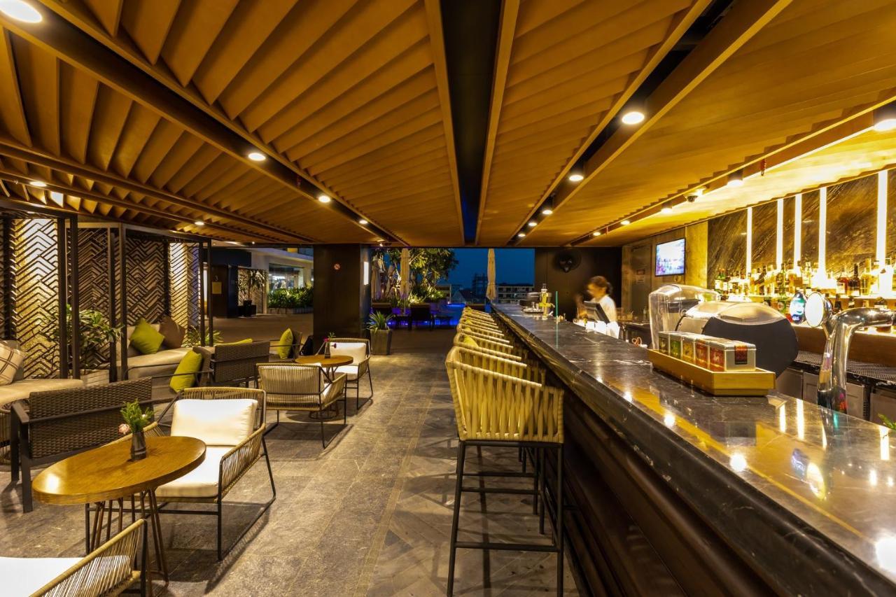 Hotel Crowne Plaza Vientiane By Ihg Exterior foto